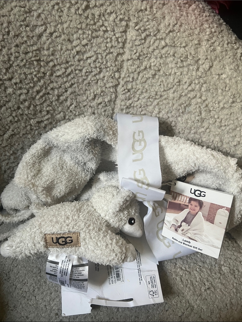 New Ugg Lamb Rattle and Ugg Bag Set $128 NWT